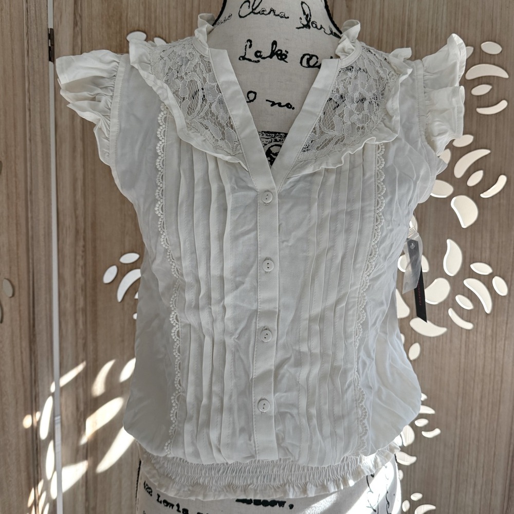 Women’s Off White Button Down Lace Detail Button Down Ruffle Sleeve Top